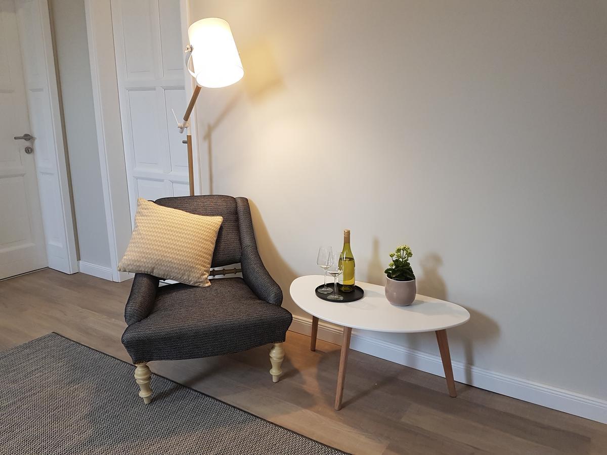 Ditlin Pápa Exteriör bild